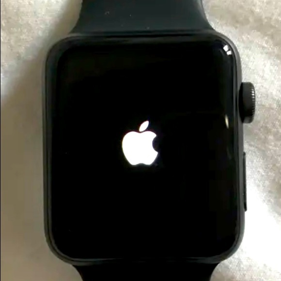 Apple Watch Series 7 GPS 41mm Midnight
Aluminium Case with Midnight Sport Band - Picture 1 of 3